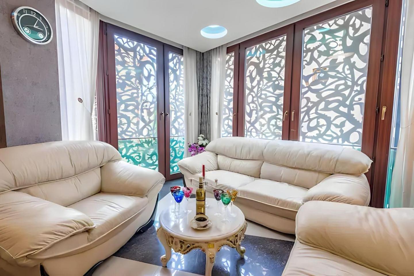 דירות טביליסי Cabernet Corner מראה חיצוני תמונה